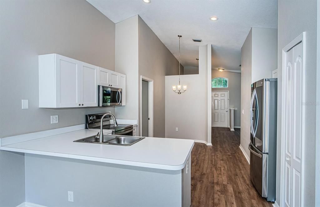For Sale: $369,900 (3 beds, 2 baths, 1439 Square Feet)