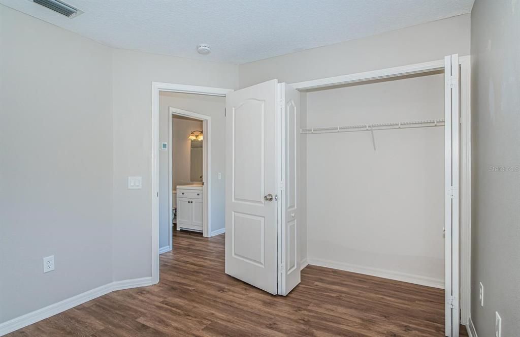 For Sale: $379,900 (3 beds, 2 baths, 1439 Square Feet)