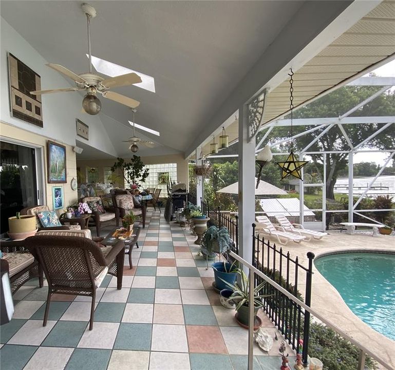 SCREEN ENCLOSED PORCH OVERLOOKING POOL