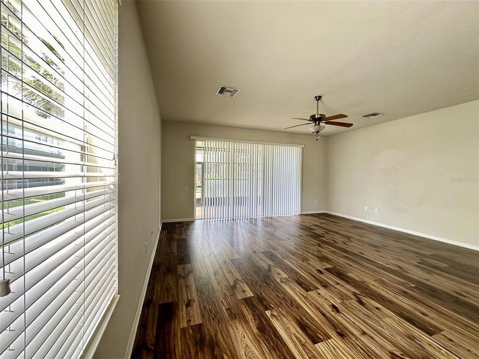For Sale: $335,000 (3 beds, 2 baths, 1750 Square Feet)