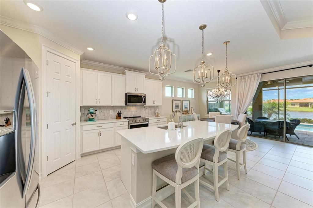 Active With Contract: $799,900 (3 beds, 2 baths, 2248 Square Feet)