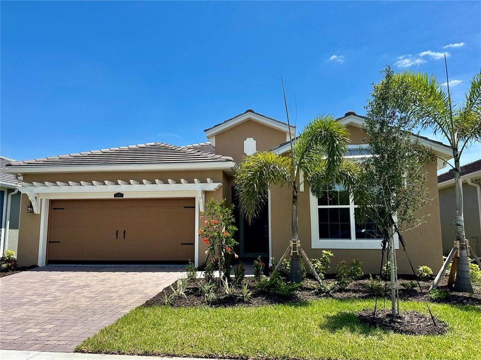 Recently Sold: $826,993 (3 beds, 2 baths, 2098 Square Feet)