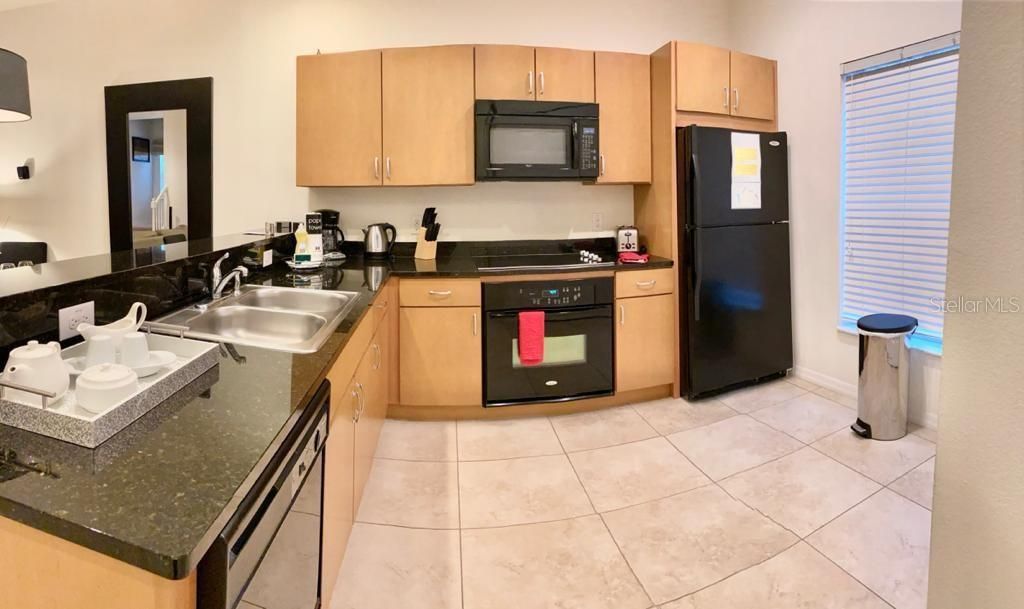 For Rent: $2,300 (3 beds, 2 baths, 1470 Square Feet)