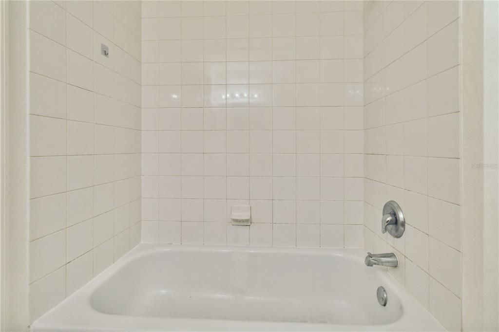 出租: $1,895 (3 贝兹, 2 浴室, 1203 平方英尺)