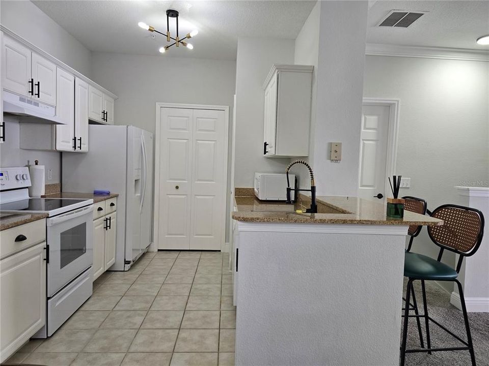 For Rent: $2,450 (3 beds, 2 baths, 1453 Square Feet)