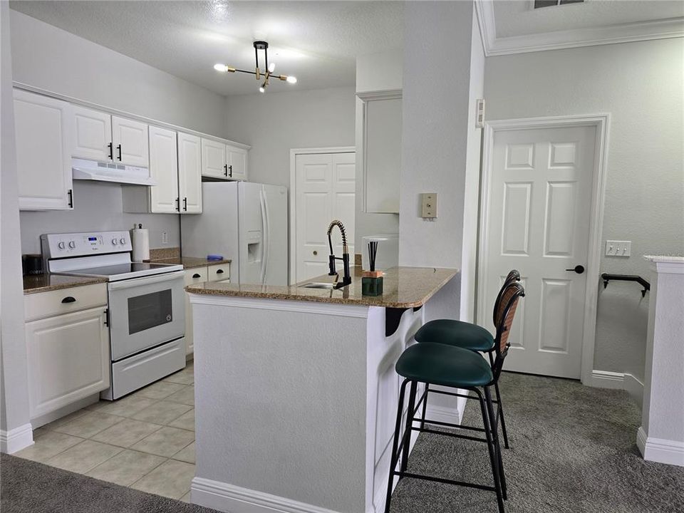 For Rent: $2,450 (3 beds, 2 baths, 1453 Square Feet)