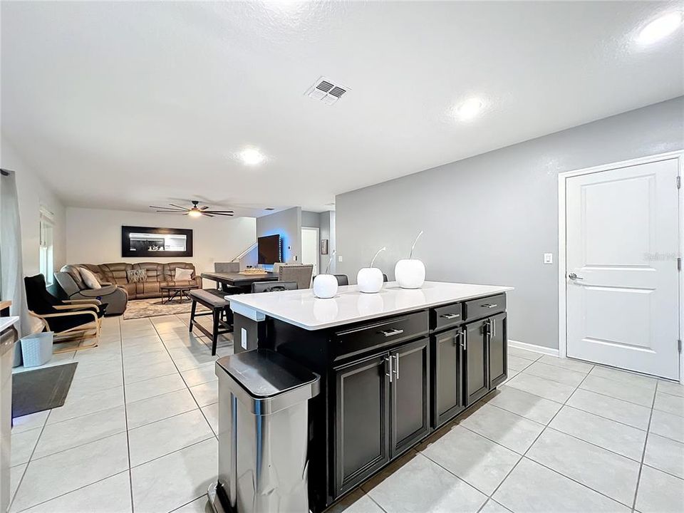 For Sale: $400,000 (4 beds, 2 baths, 2653 Square Feet)