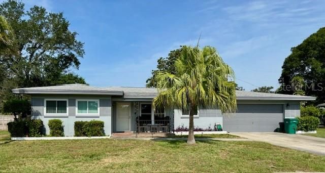 Active With Contract: $439,000 (3 beds, 2 baths, 1332 Square Feet)