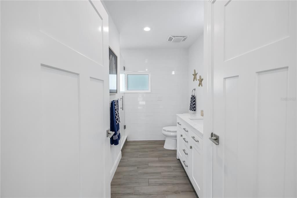 Active With Contract: $1,075,000 (3 beds, 2 baths, 1588 Square Feet)