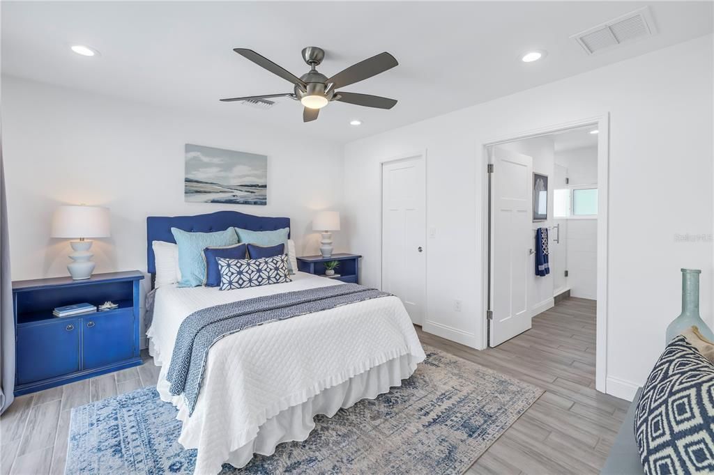 Active With Contract: $1,075,000 (3 beds, 2 baths, 1588 Square Feet)