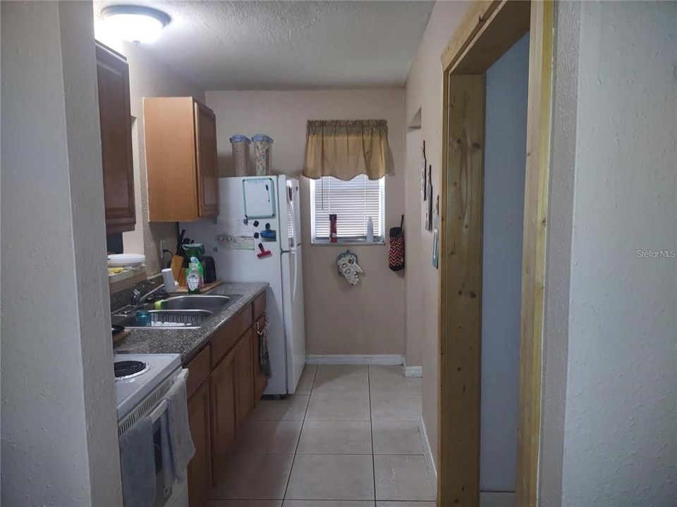 For Sale: $285,000 (4 beds, 1 baths, 1248 Square Feet)