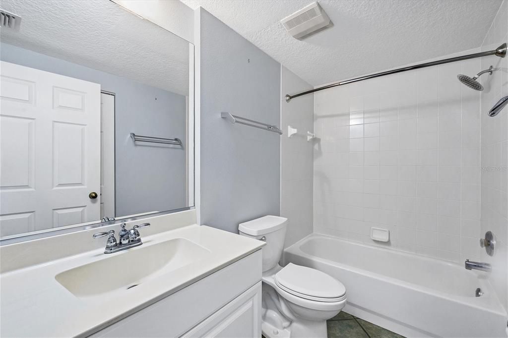 For Sale: $329,900 (2 beds, 2 baths, 1510 Square Feet)