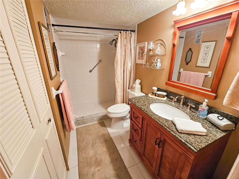 出租: $2,300 (2 贝兹, 2 浴室, 1450 平方英尺)
