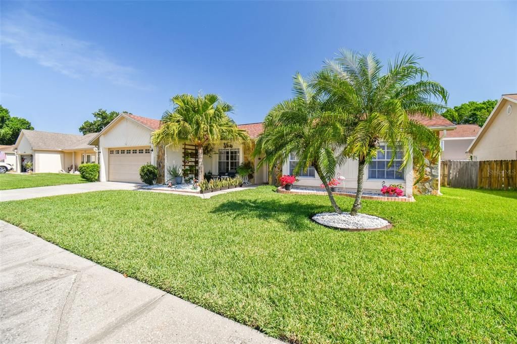Recently Sold: $469,900 (4 beds, 2 baths, 2025 Square Feet)