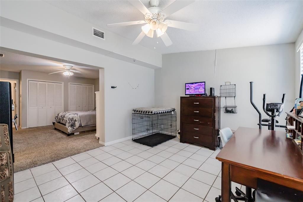 Active With Contract: $330,000 (3 beds, 2 baths, 1645 Square Feet)
