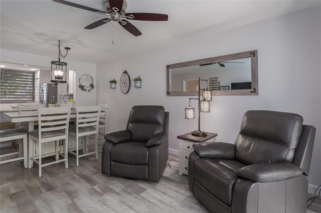 For Sale: $269,000 (2 beds, 2 baths, 1108 Square Feet)