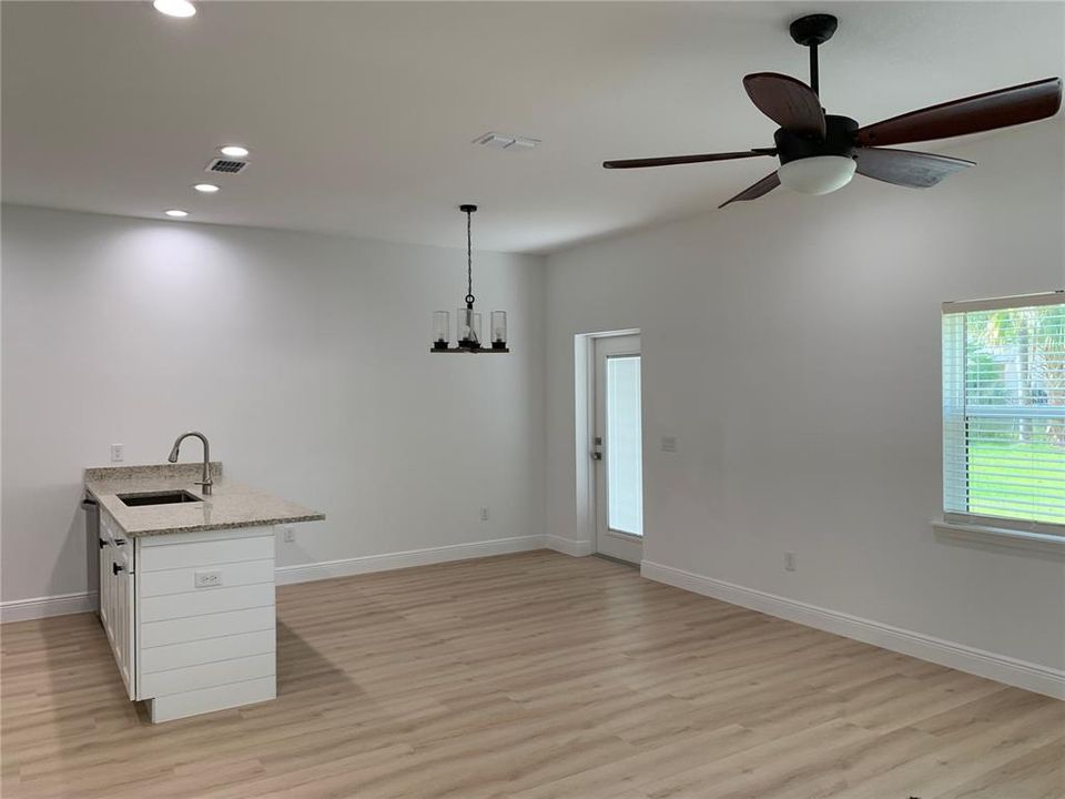 For Rent: $2,200 (3 beds, 2 baths, 1339 Square Feet)