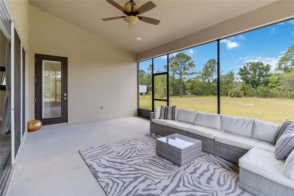 Spacious Screened Patio