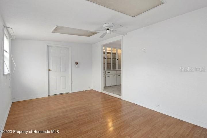 For Rent: $1,500 (3 beds, 2 baths, 1288 Square Feet)