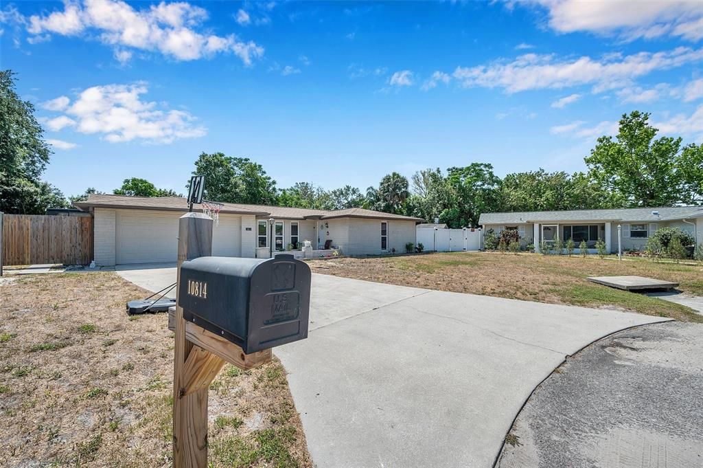 Active With Contract: $310,000 (3 beds, 2 baths, 1534 Square Feet)