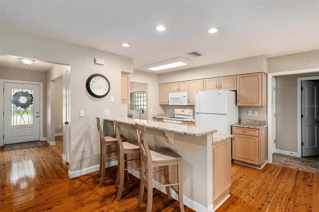 Recently Sold: $500,000 (3 beds, 2 baths, 1969 Square Feet)
