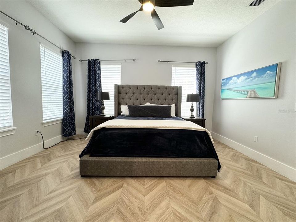 Active With Contract: $3,800 (3 beds, 2 baths, 2054 Square Feet)