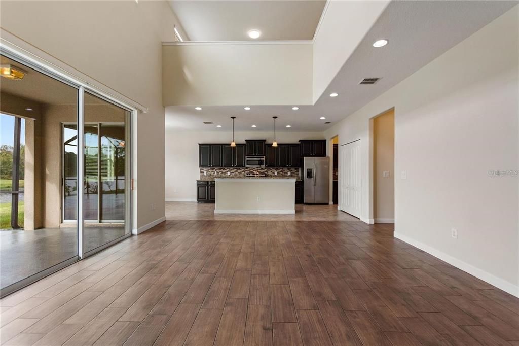 Active With Contract: $634,500 (5 beds, 4 baths, 3264 Square Feet)