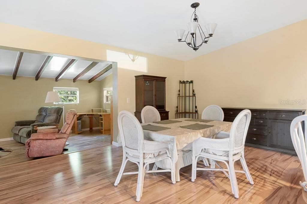 Active With Contract: $339,000 (3 beds, 2 baths, 1730 Square Feet)