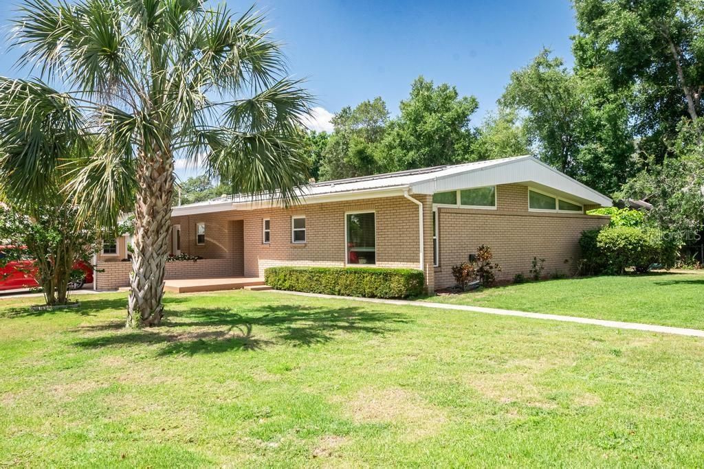 Recently Sold: $339,000 (3 beds, 2 baths, 1730 Square Feet)
