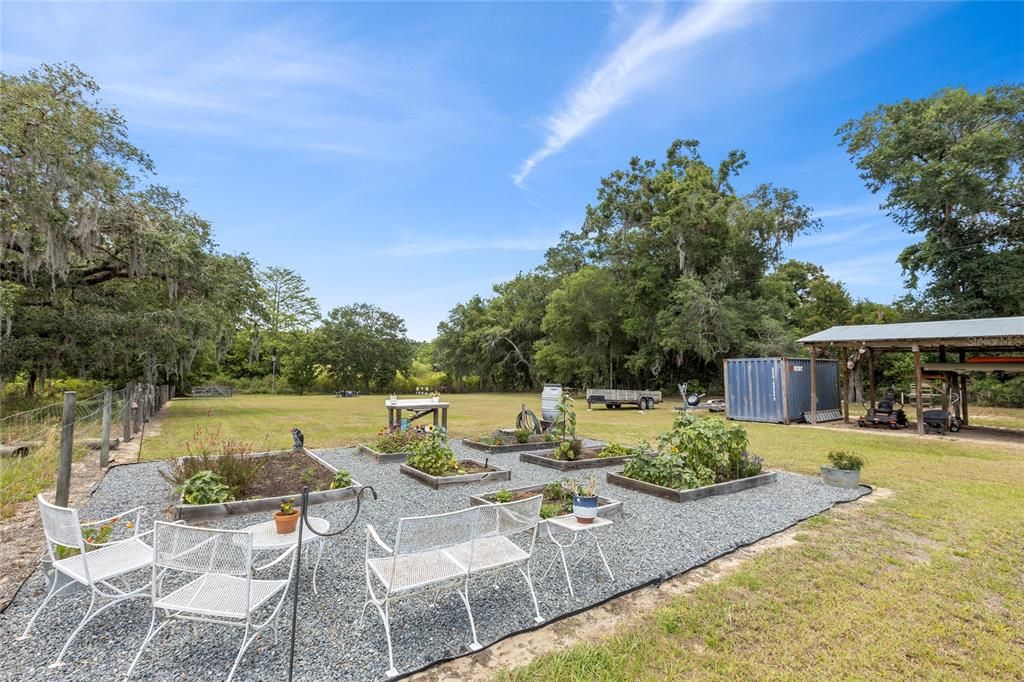 Recently Sold: $550,000 (3 beds, 2 baths, 1789 Square Feet)