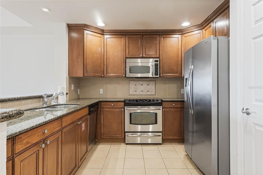 Active With Contract: $2,065 (3 beds, 3 baths, 1630 Square Feet)