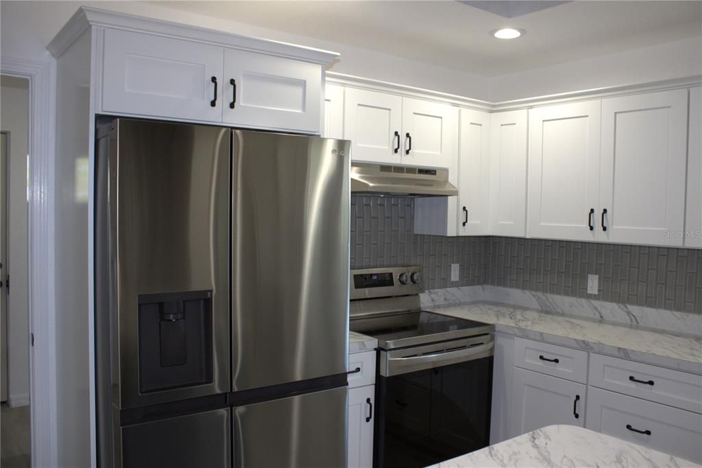 For Sale: $415,000 (2 beds, 2 baths, 1350 Square Feet)