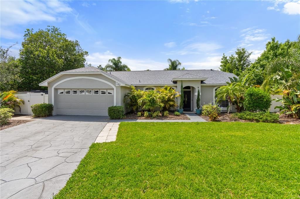 Active With Contract: $399,500 (3 beds, 2 baths, 1650 Square Feet)