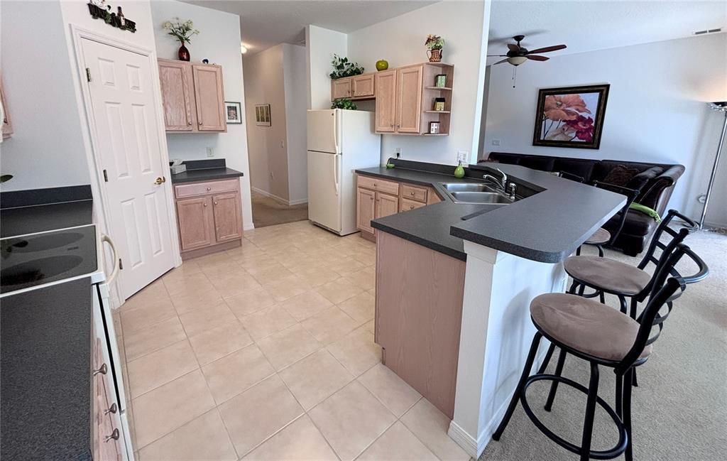 For Sale: $297,000 (2 beds, 2 baths, 1467 Square Feet)