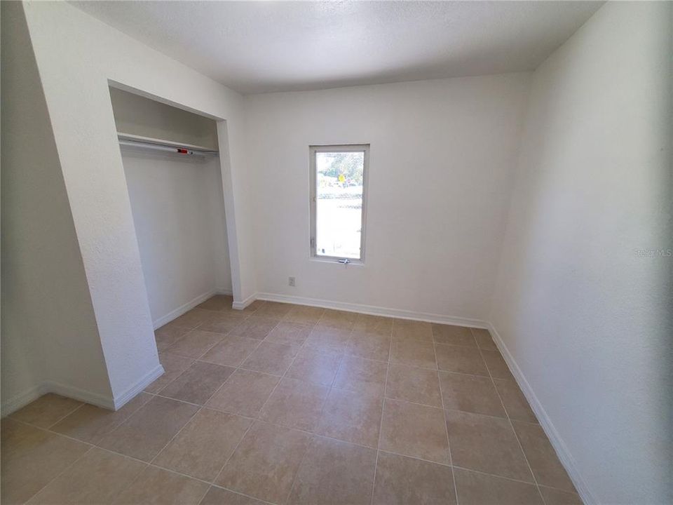 For Sale: $259,000 (4 beds, 1 baths, 1148 Square Feet)