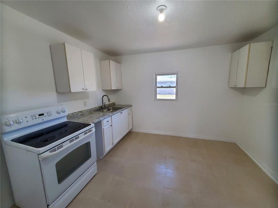 For Sale: $259,000 (4 beds, 1 baths, 1148 Square Feet)
