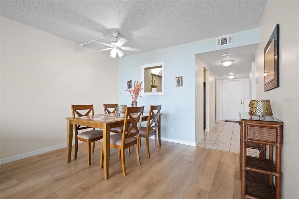 For Rent: $2,995 (2 beds, 2 baths, 1175 Square Feet)