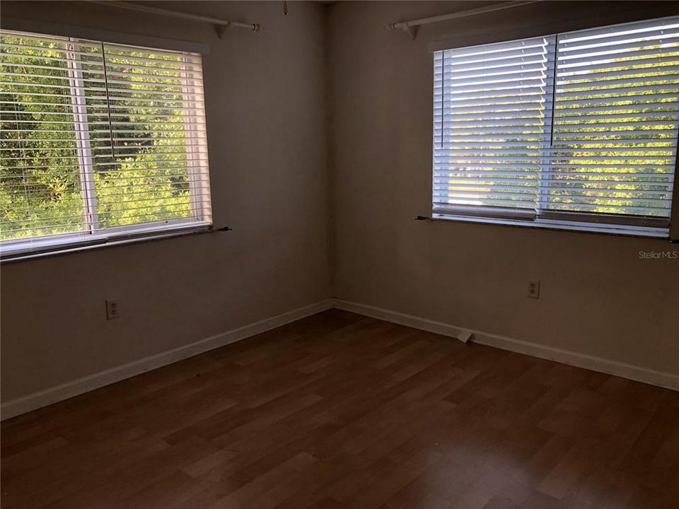 For Rent: $2,200 (3 beds, 2 baths, 1615 Square Feet)
