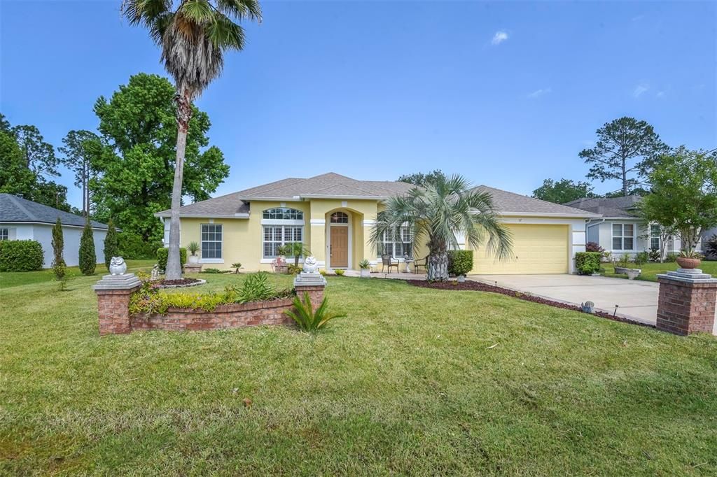 Active With Contract: $329,900 (3 beds, 2 baths, 1819 Square Feet)