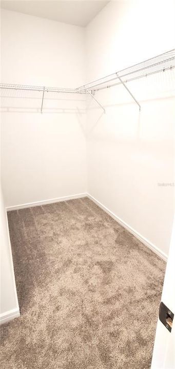 Active With Contract: $1,950 (2 beds, 2 baths, 1433 Square Feet)