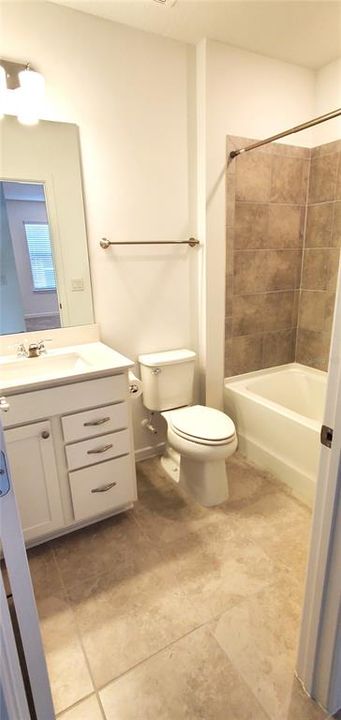 Active With Contract: $1,950 (2 beds, 2 baths, 1433 Square Feet)