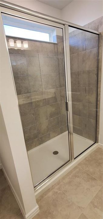 Active With Contract: $1,950 (2 beds, 2 baths, 1433 Square Feet)