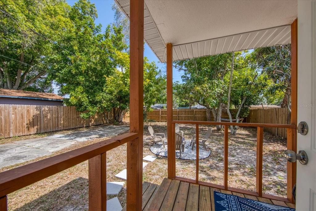 Outdoor Deck/Porch Area