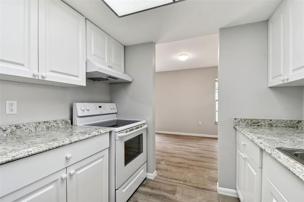 Active With Contract: $439,900 (3 beds, 2 baths, 1465 Square Feet)