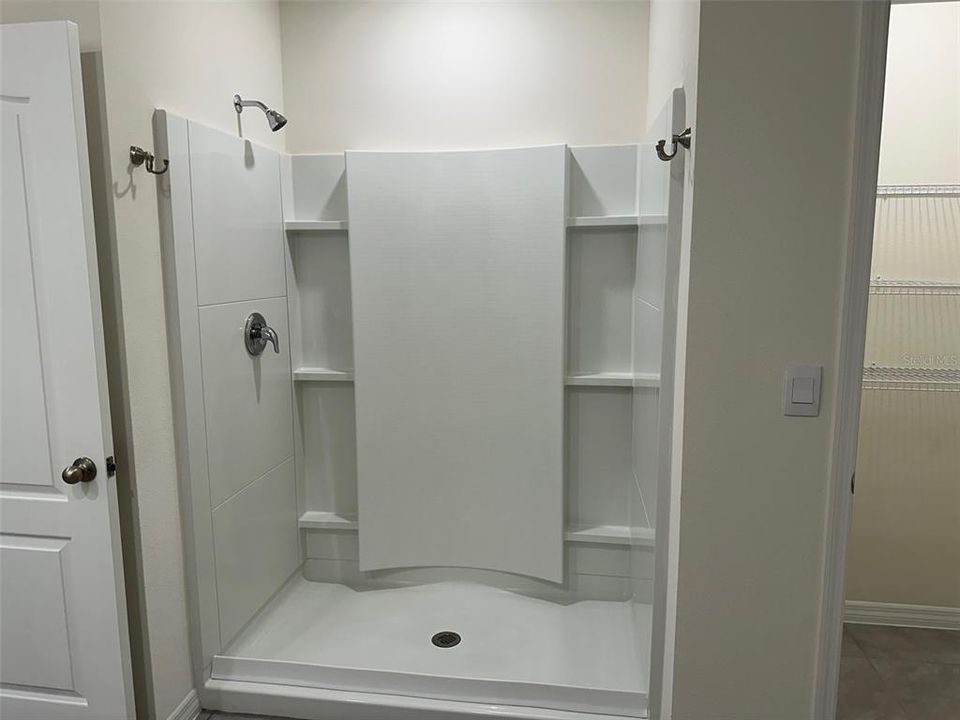 large primary shower