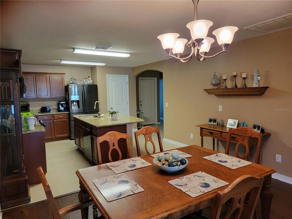 Dining Room & Kitchen