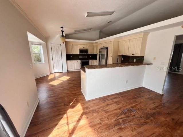 Active With Contract: $2,300 (4 beds, 3 baths, 2111 Square Feet)