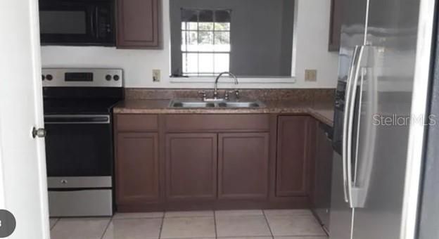 For Rent: $1,900 (2 beds, 2 baths, 1020 Square Feet)