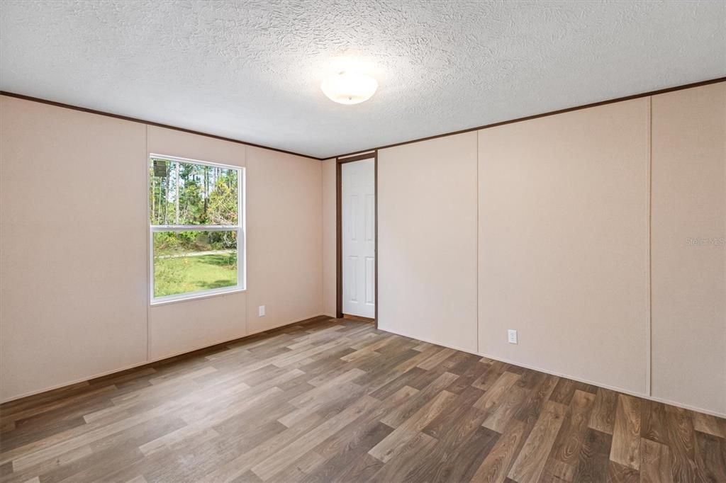 待售: $254,900 (3 贝兹, 2 浴室, 1315 平方英尺)