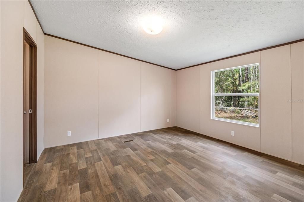 待售: $254,900 (3 贝兹, 2 浴室, 1315 平方英尺)